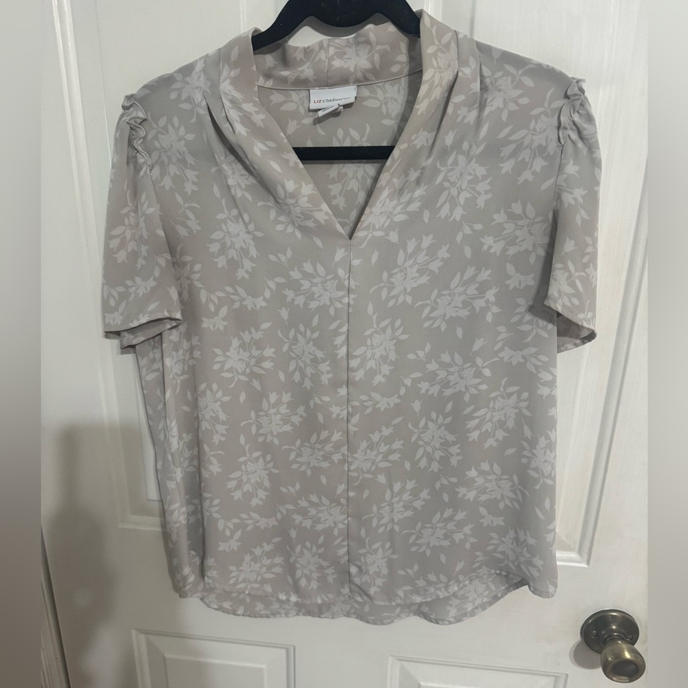 Liz Claiborne Short Sleeve Blouses